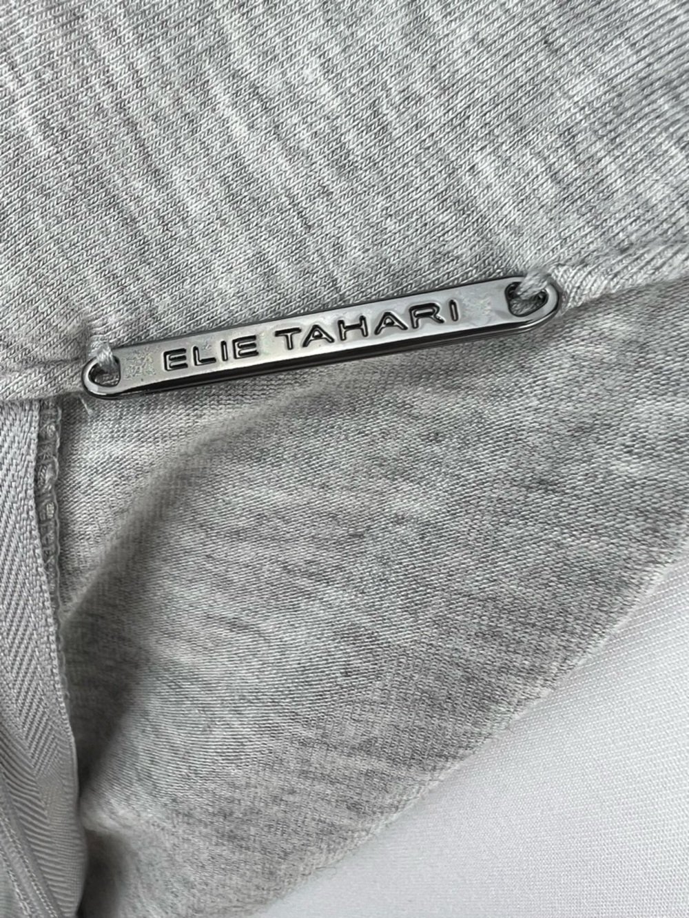 Elie Tahari Gray Draped Crossover Mock Neck Long Sleeve Knit Top Medium - Picture 5 of 8